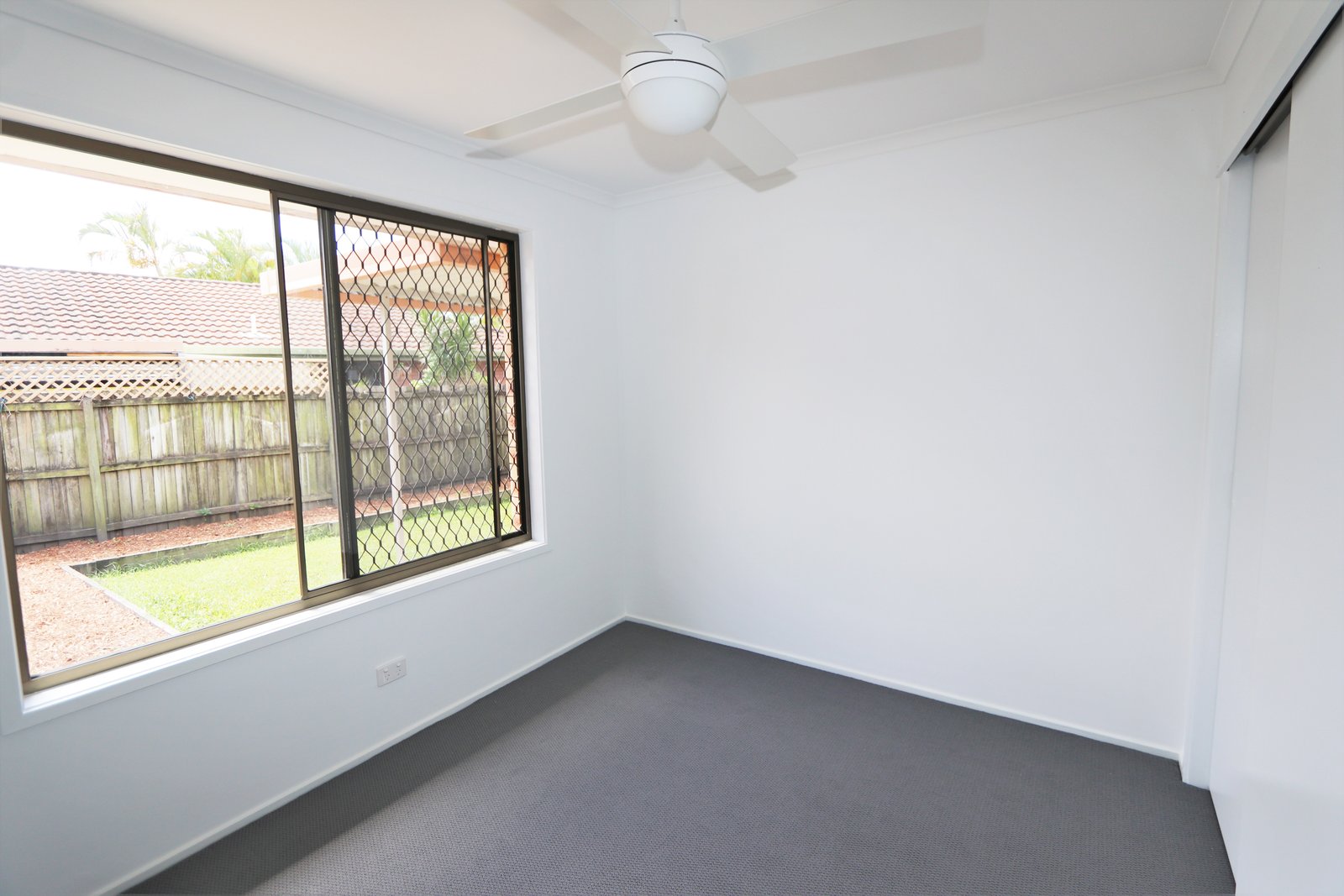 53 Currumburra Road ASHMORE 11