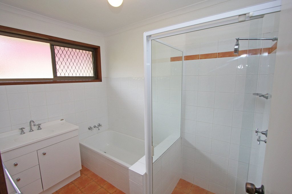 53 Currumburra Road ASHMORE 9