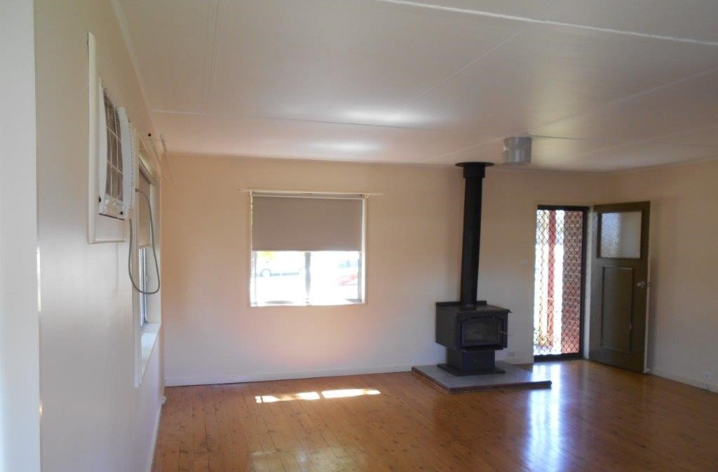 53 Dalhunty Street TUMUT 2