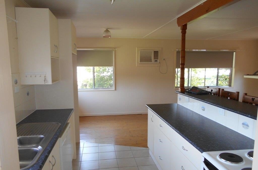 53 Dalhunty Street TUMUT 4