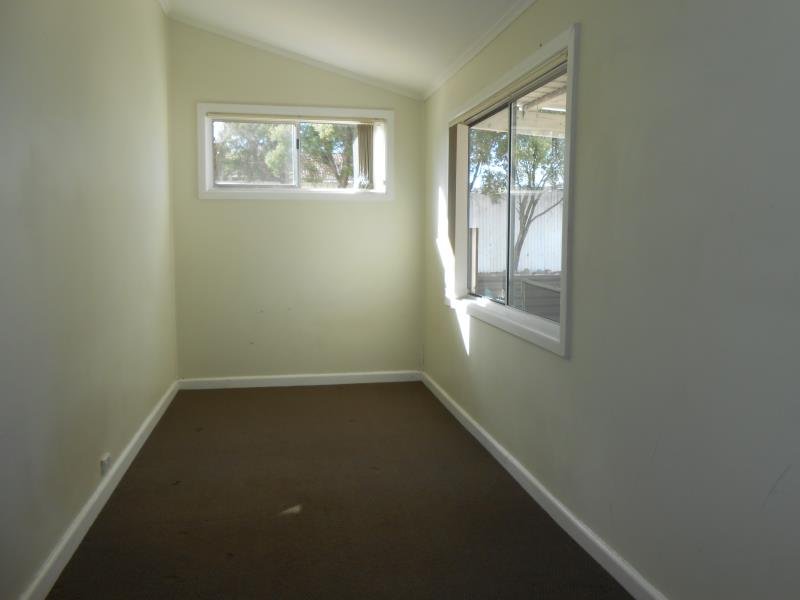53 Denman Avenue TAMWORTH 6