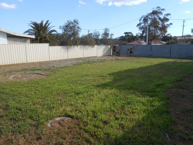 53 Denman Avenue TAMWORTH 8