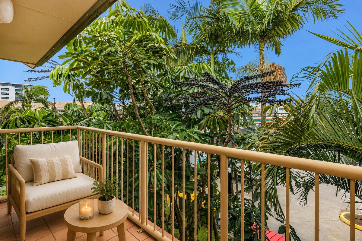 5/3 Eighth Avenue Palm Beach 5