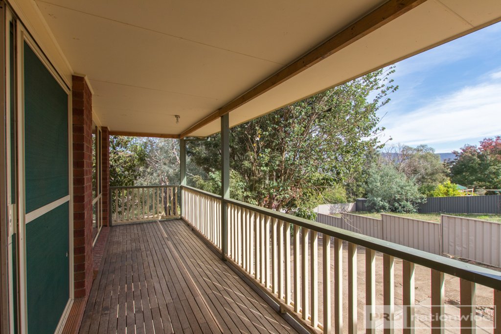 53 Elphick Street TUMUT 3