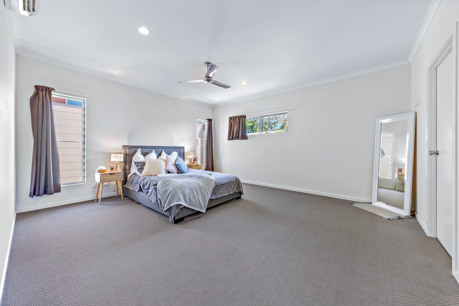 53 Eshelby Drive CANNONVALE 6