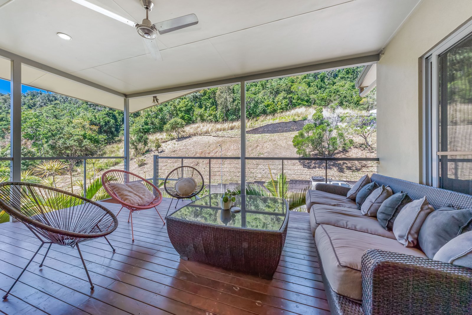 53 Eshelby Drive CANNONVALE 8