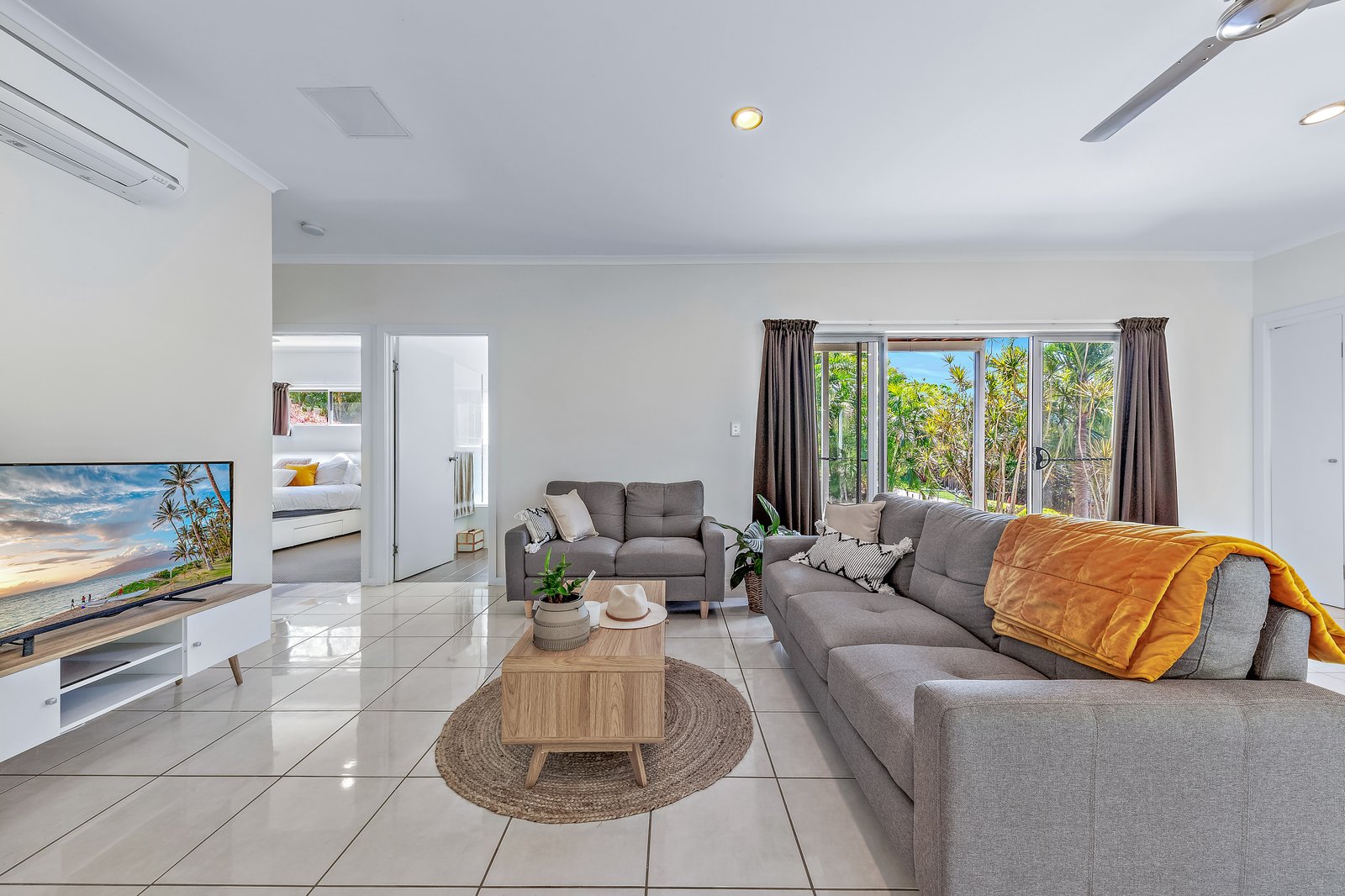 53 Eshelby Drive CANNONVALE 12