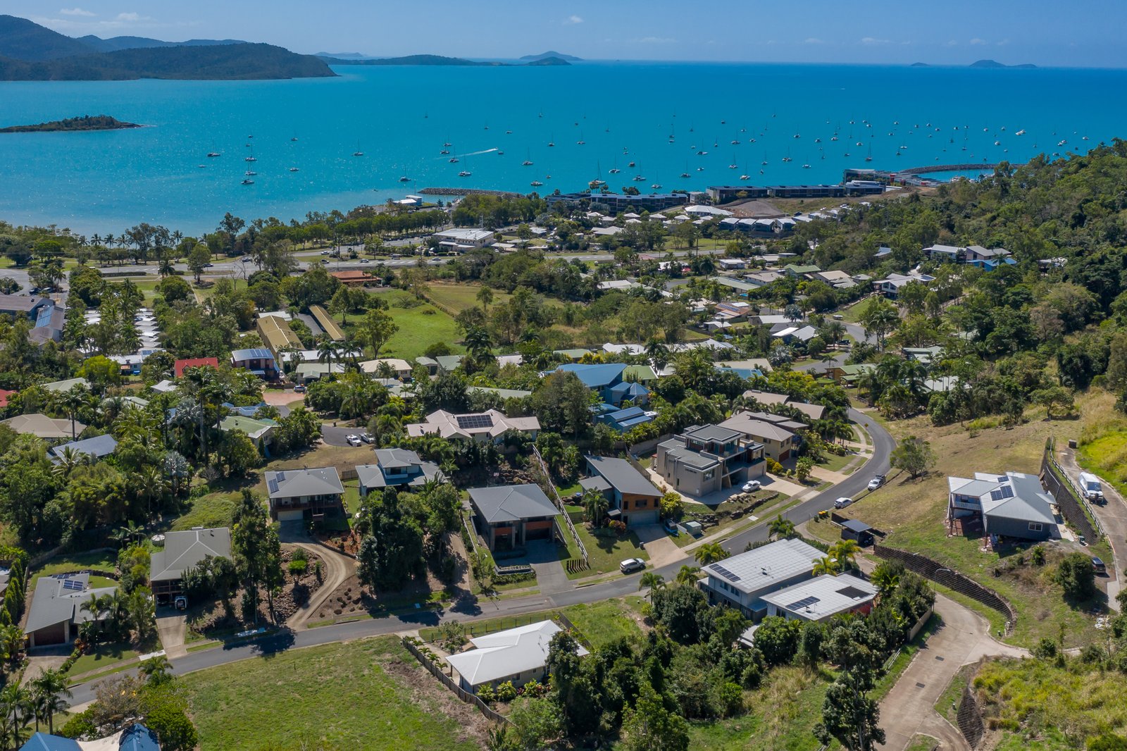 53 Eshelby Drive CANNONVALE 26