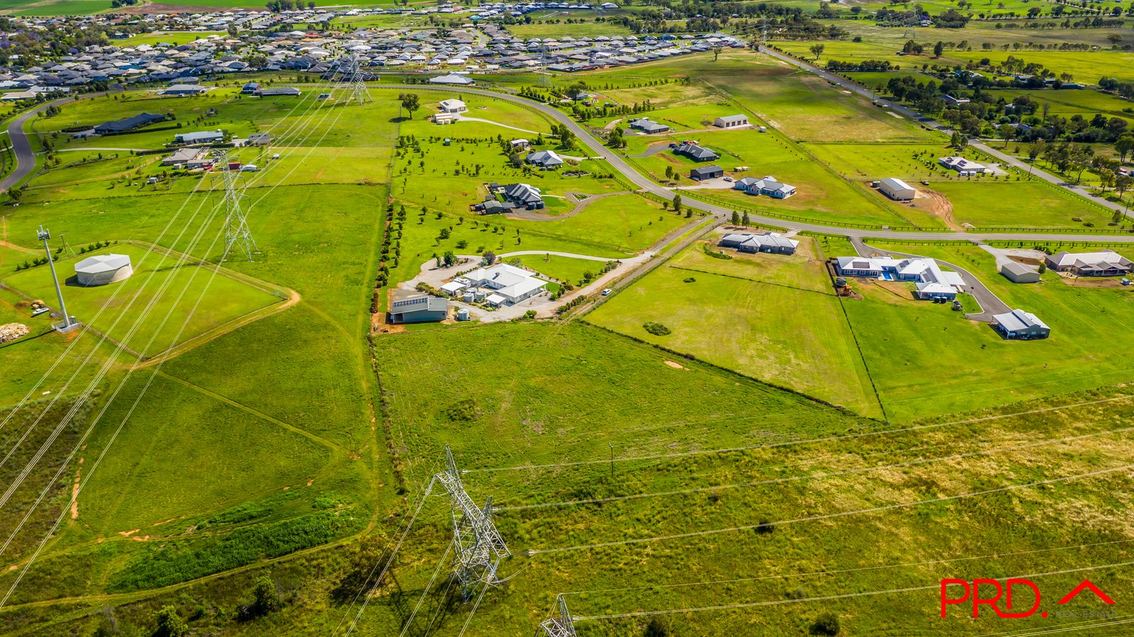 53 Falcon Drive TAMWORTH 6