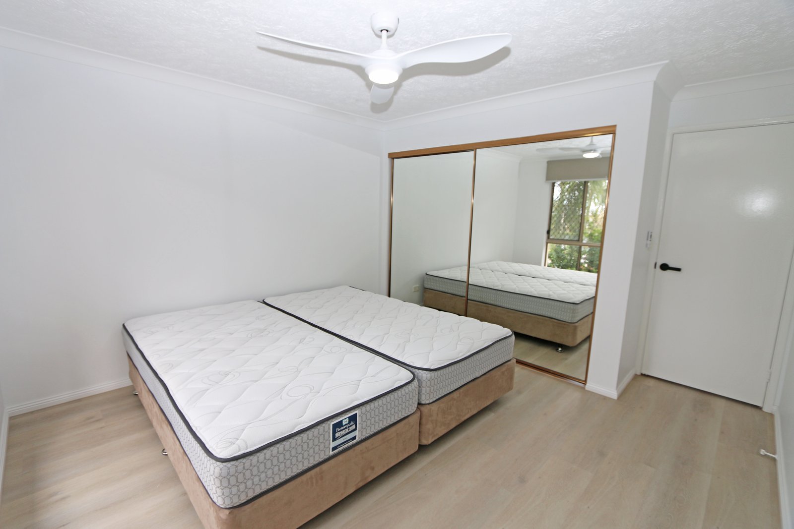 5/3 Garden Street SOUTHPORT 6