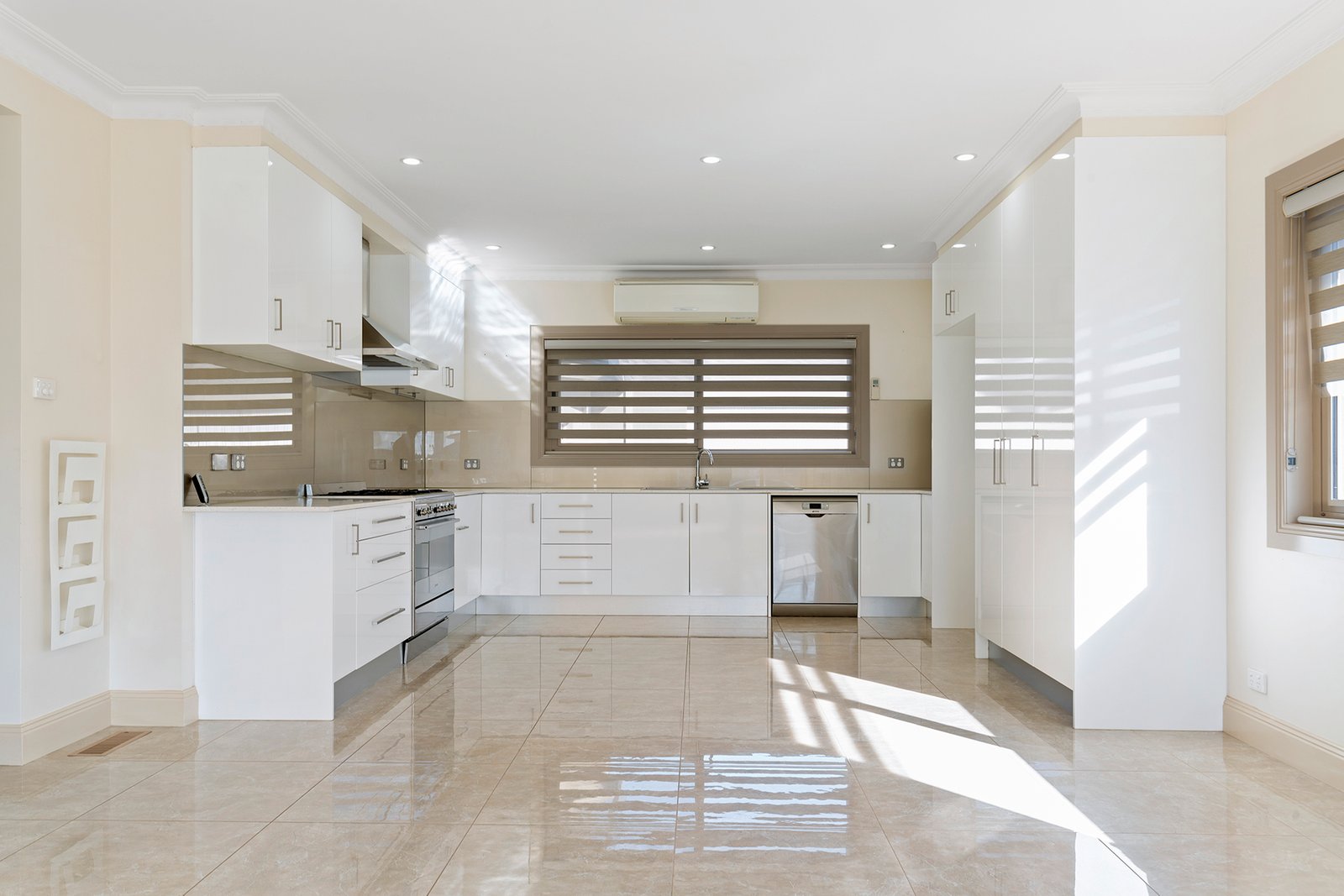 Gallery: 53 Gladesville Drive