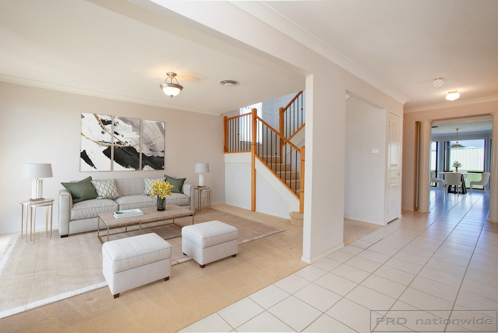 53 Golden Wattle Crescent THORNTON 2