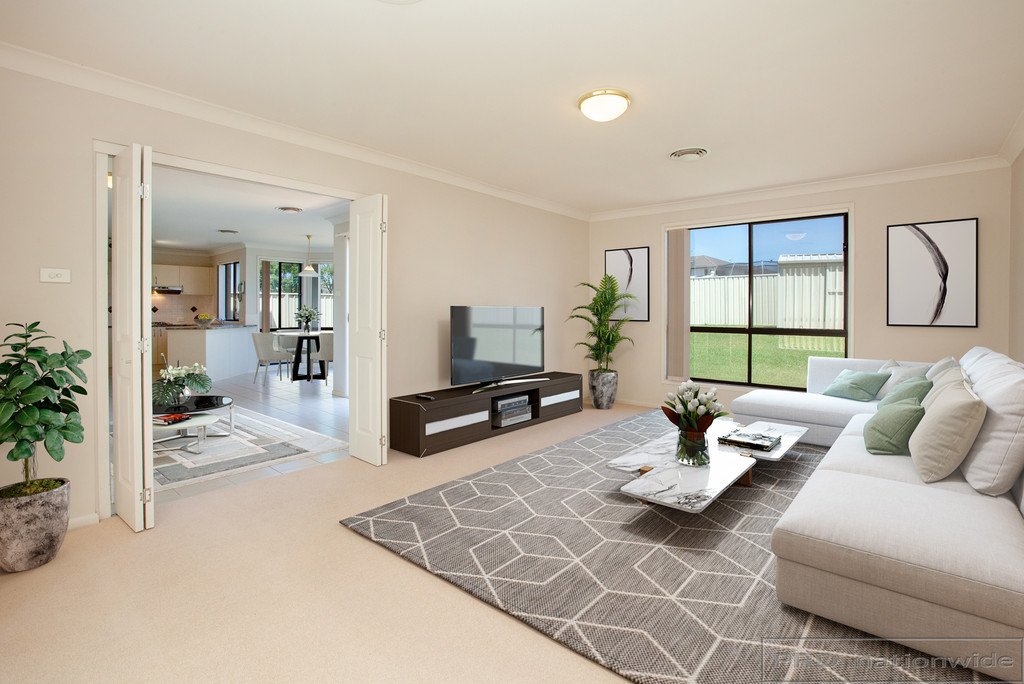 53 Golden Wattle Crescent THORNTON 7