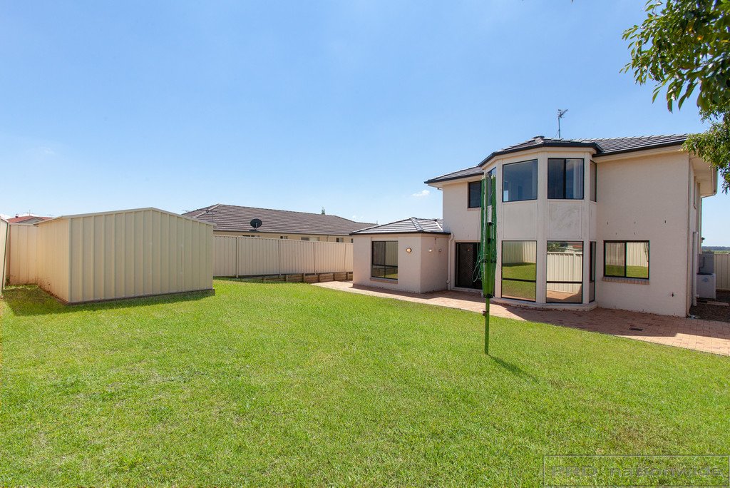 53 Golden Wattle Crescent THORNTON 13