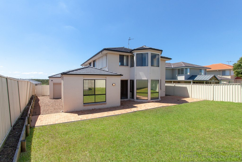 53 Golden Wattle Crescent THORNTON 15