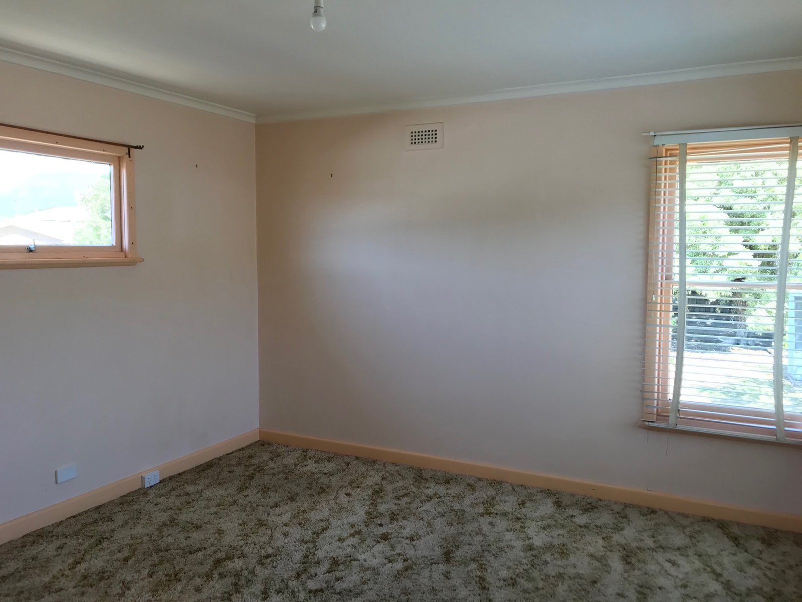 53 Hilton Road CLAREMONT 5