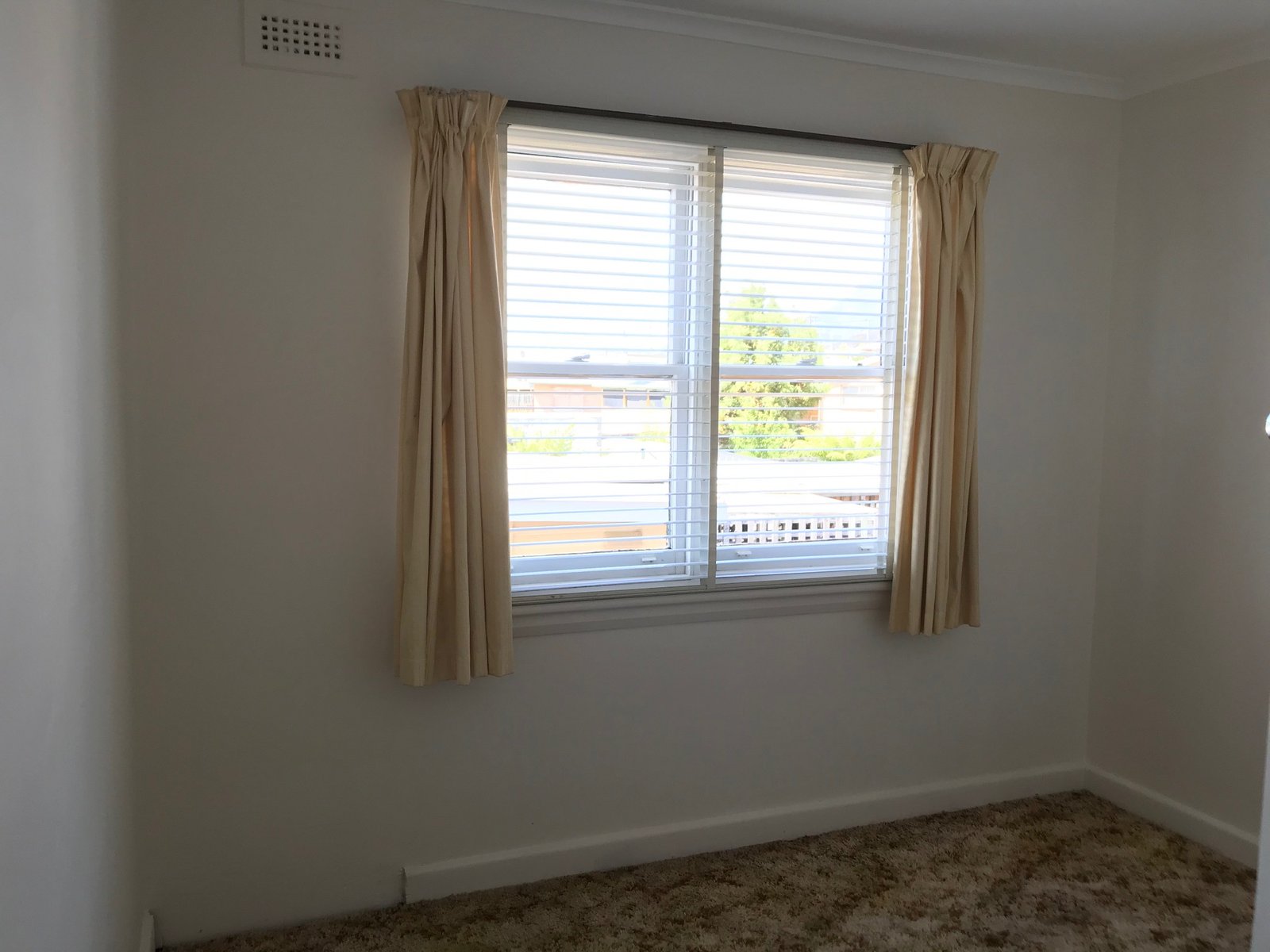 53 Hilton Road CLAREMONT 6