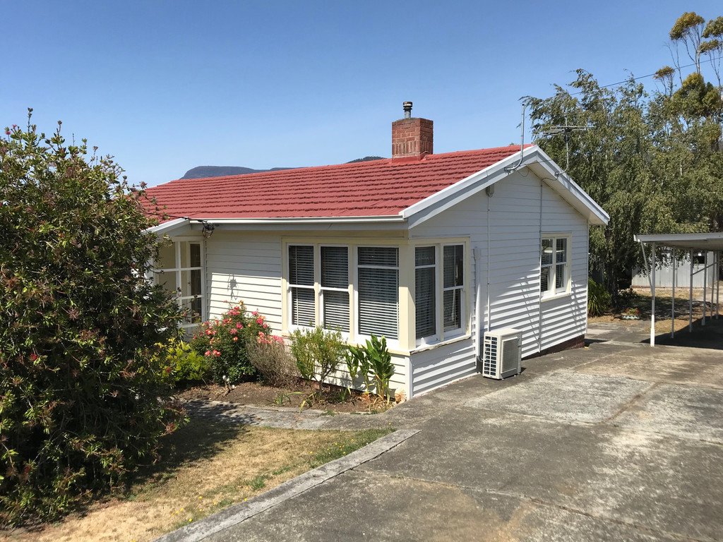 53 Hilton Road CLAREMONT 11