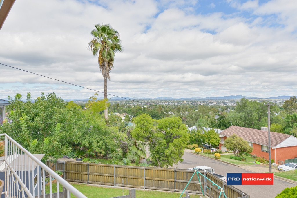 53 Hyman Street TAMWORTH 16