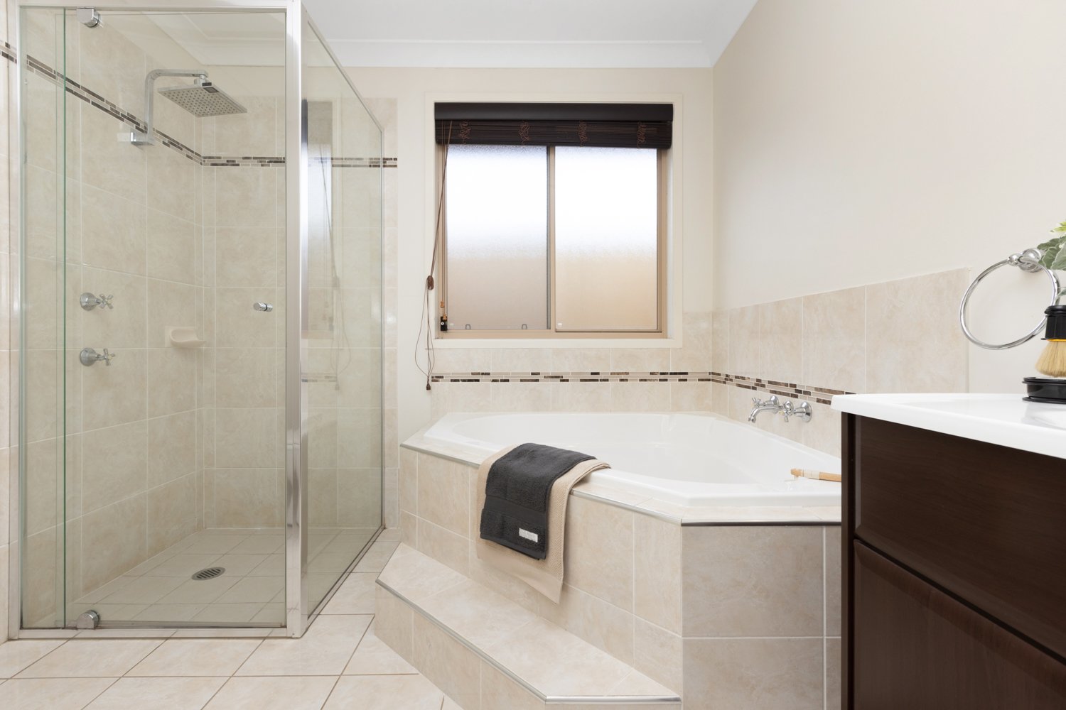 53 Jenna Drive RAWORTH 17