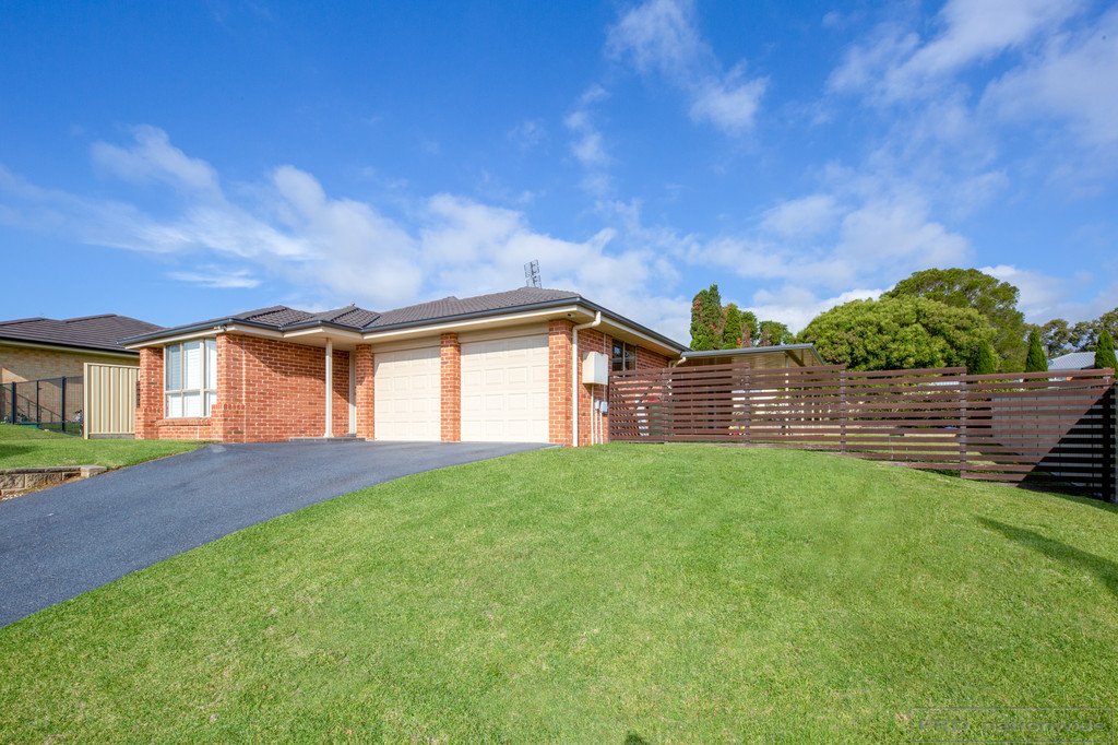53 Jenna Drive RAWORTH 2