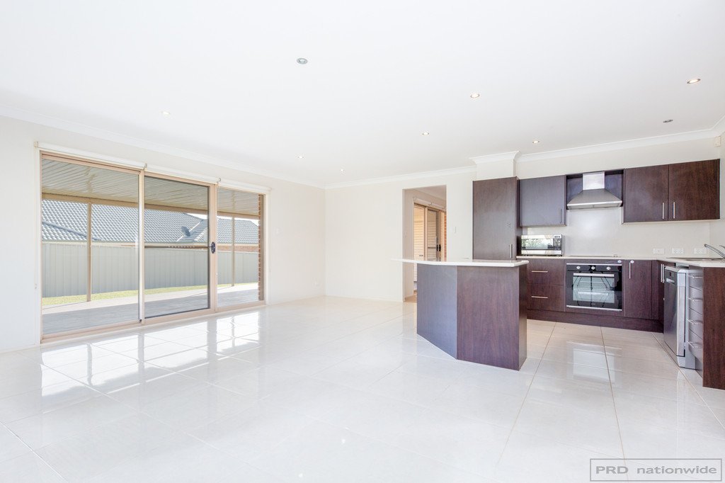 53 Jenna Drive RAWORTH 7