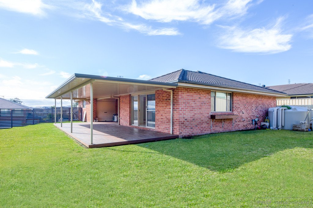 53 Jenna Drive RAWORTH 19