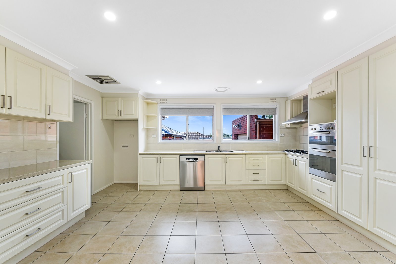 Gallery: 53 Kallay Street