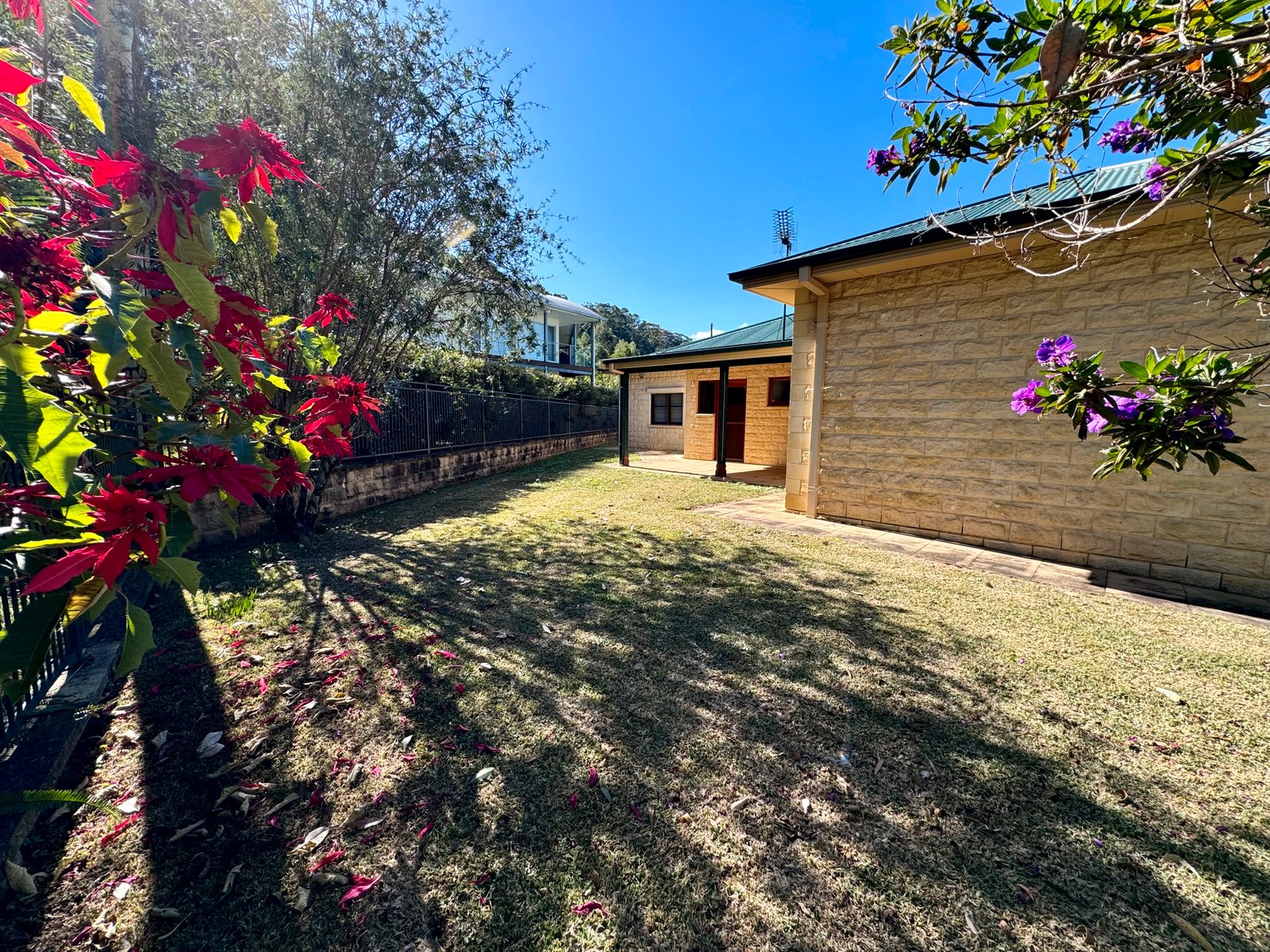 53 Kratz Drive COFFS HARBOUR 24