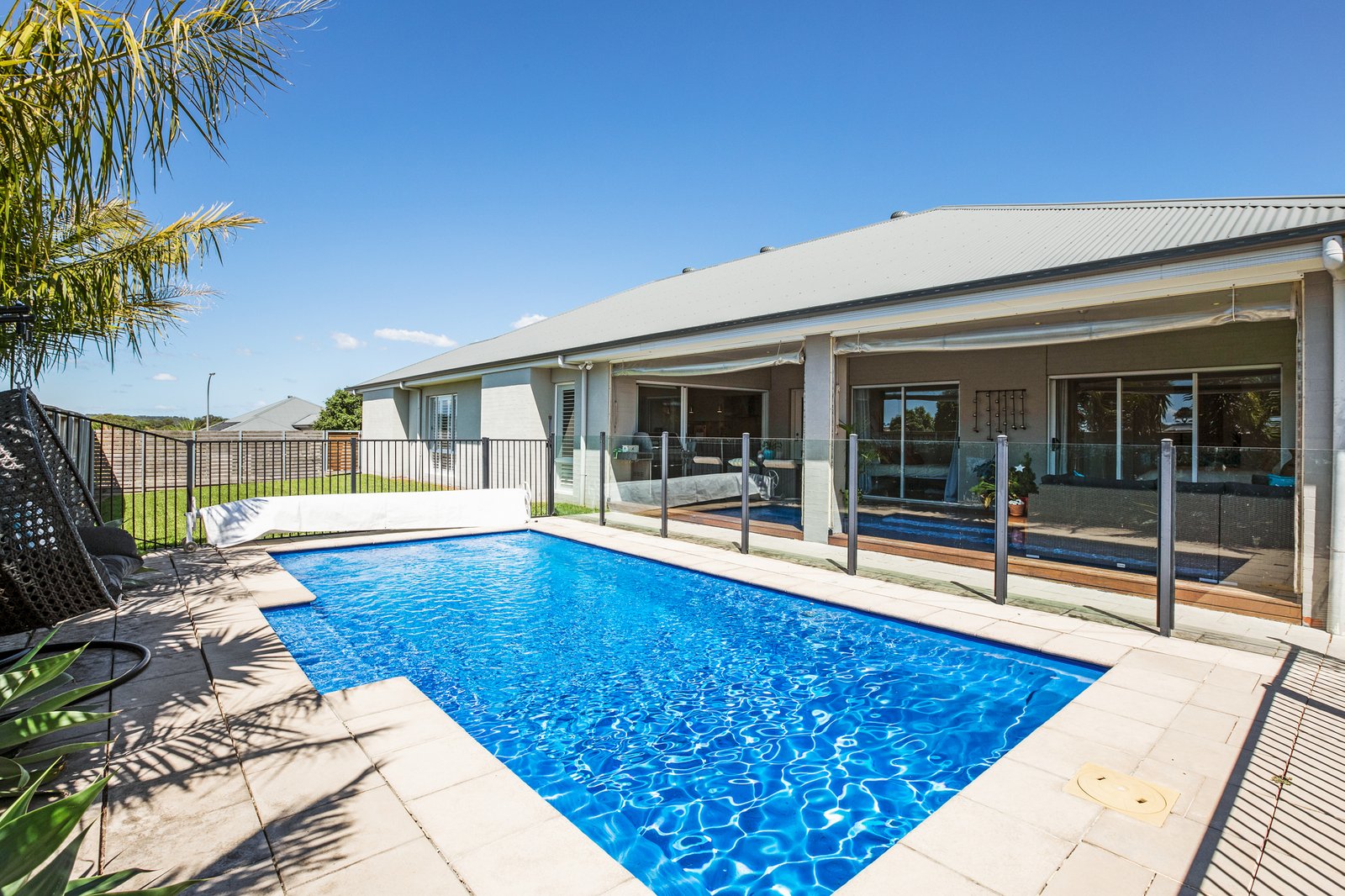 53 McKeachie Drive ABERGLASSLYN 16