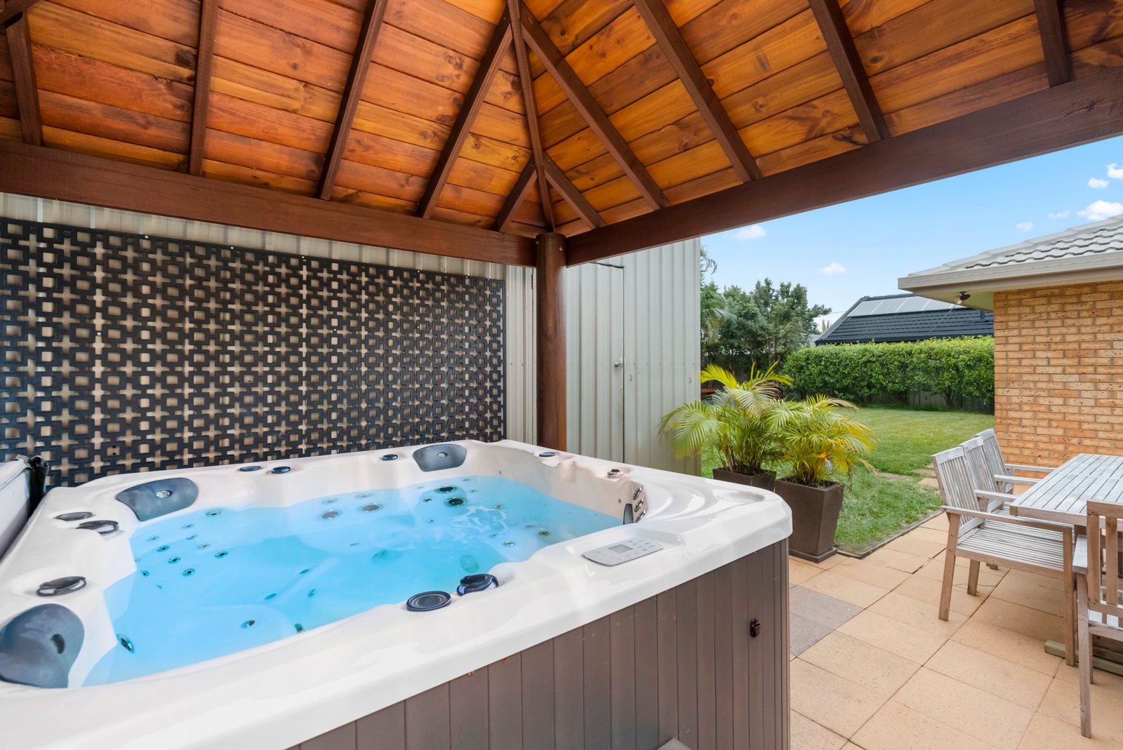53 Melaleuca Drive PALM BEACH 14