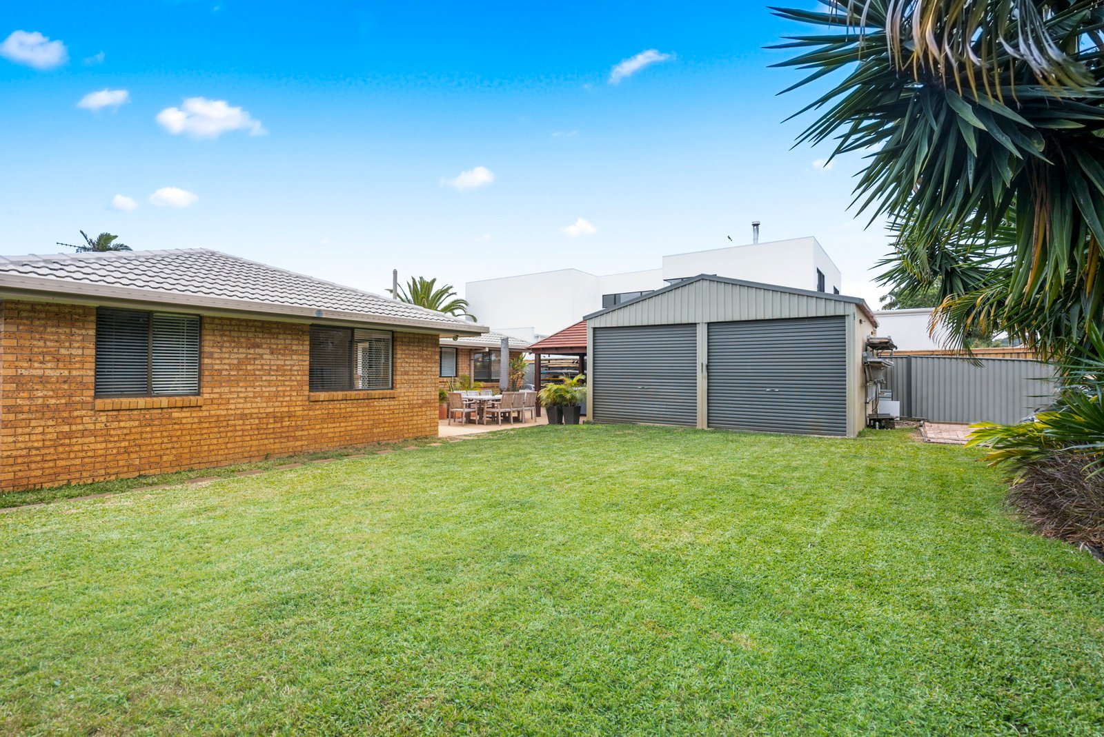 53 Melaleuca Drive PALM BEACH 15
