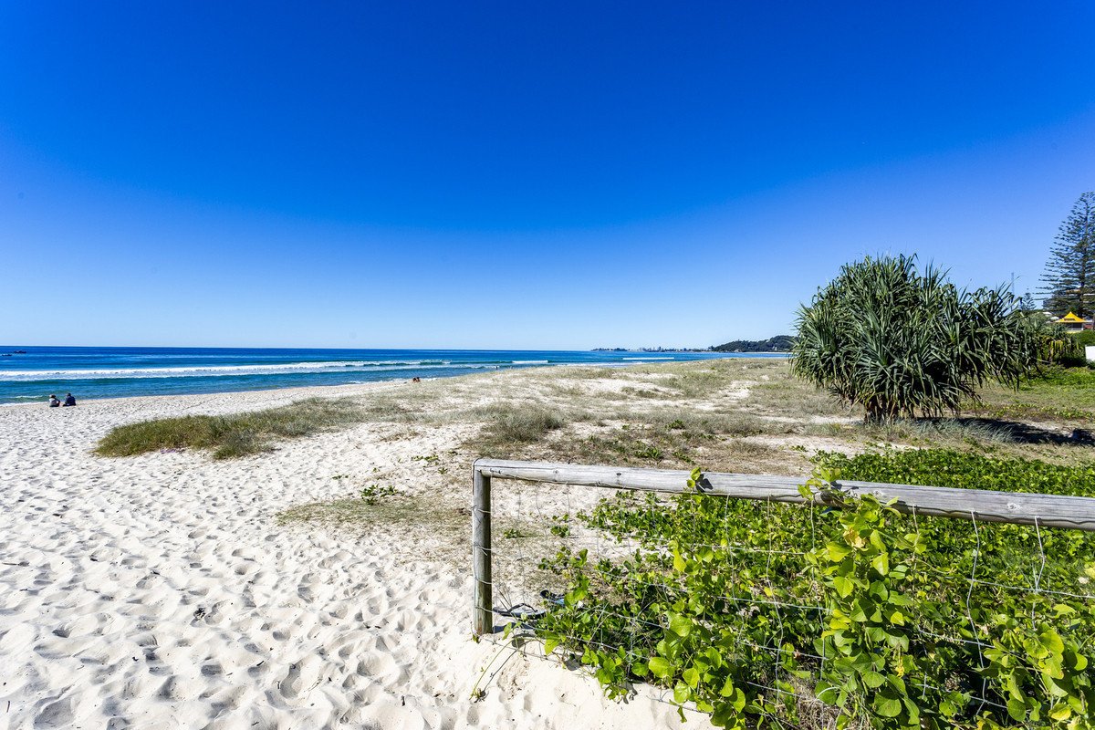 5/3 Nineteenth Avenue PALM BEACH 13
