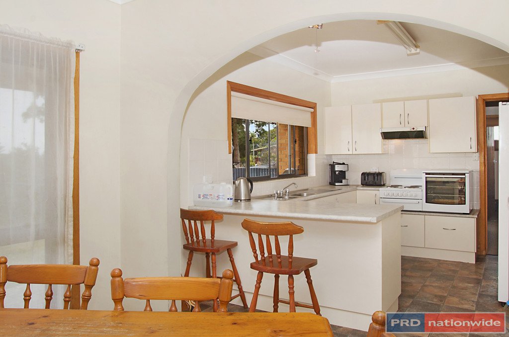 53 Norman Street LAURIETON 9