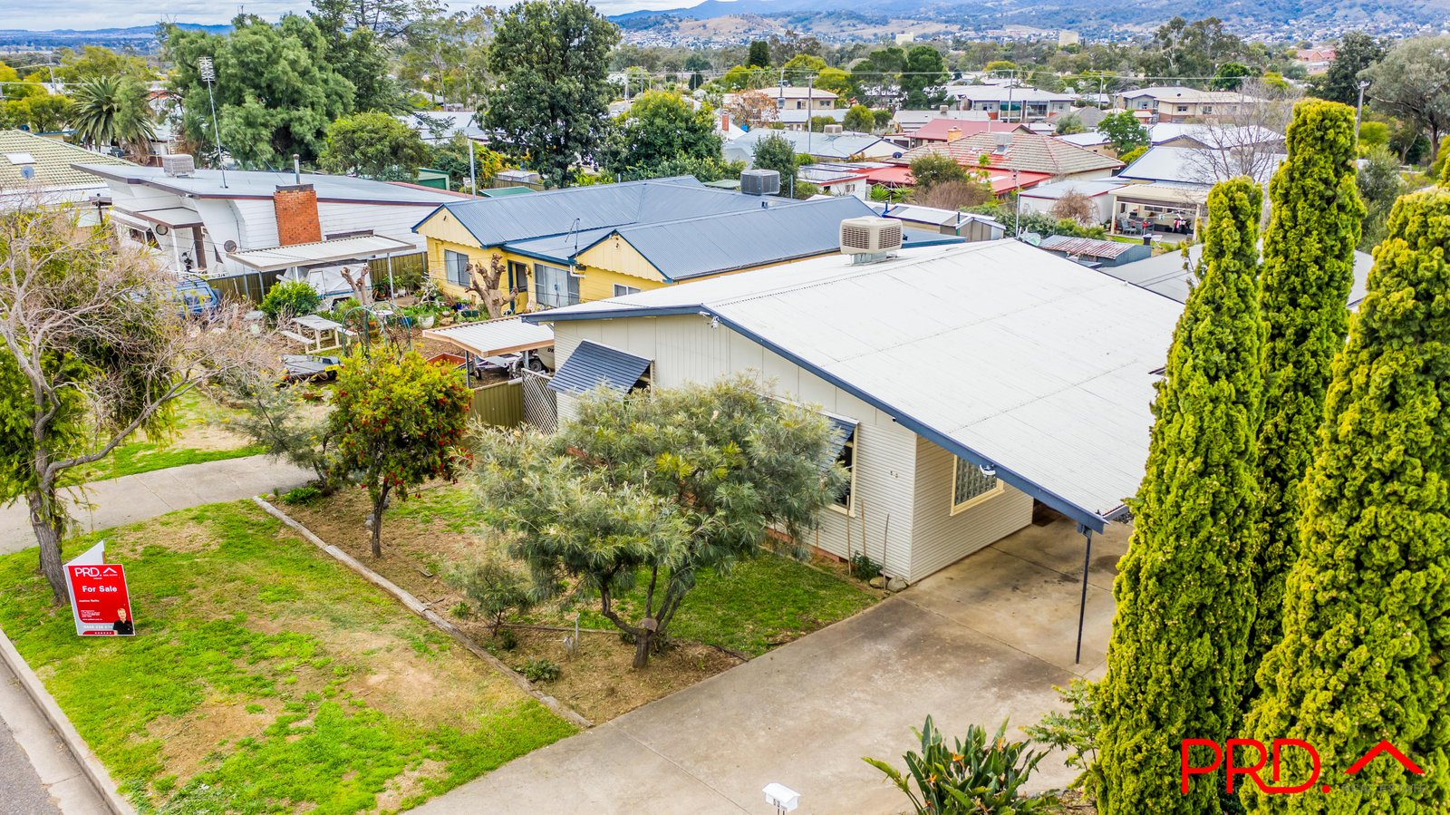 53 Oak Street TAMWORTH 3