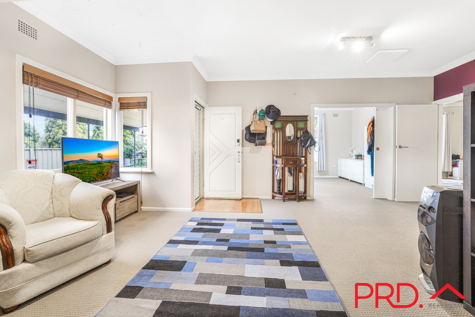 53 Oak Street TAMWORTH 9