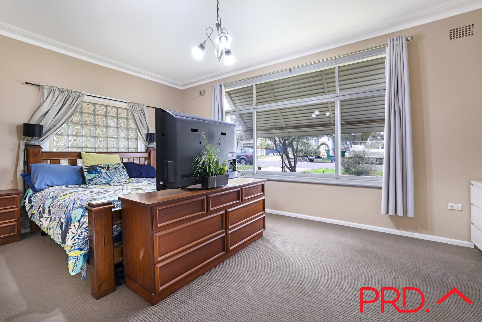 53 Oak Street TAMWORTH 10