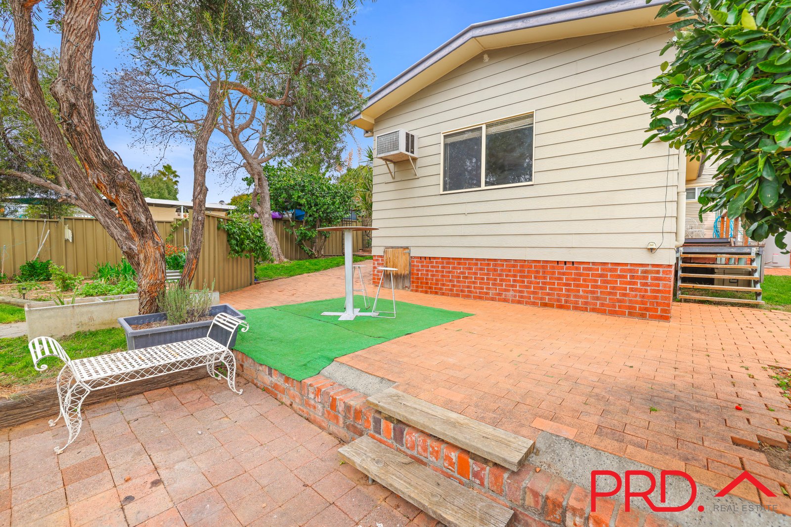 53 Oak Street TAMWORTH 23