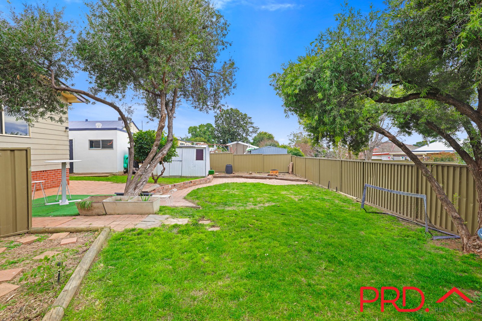 53 Oak Street TAMWORTH 24