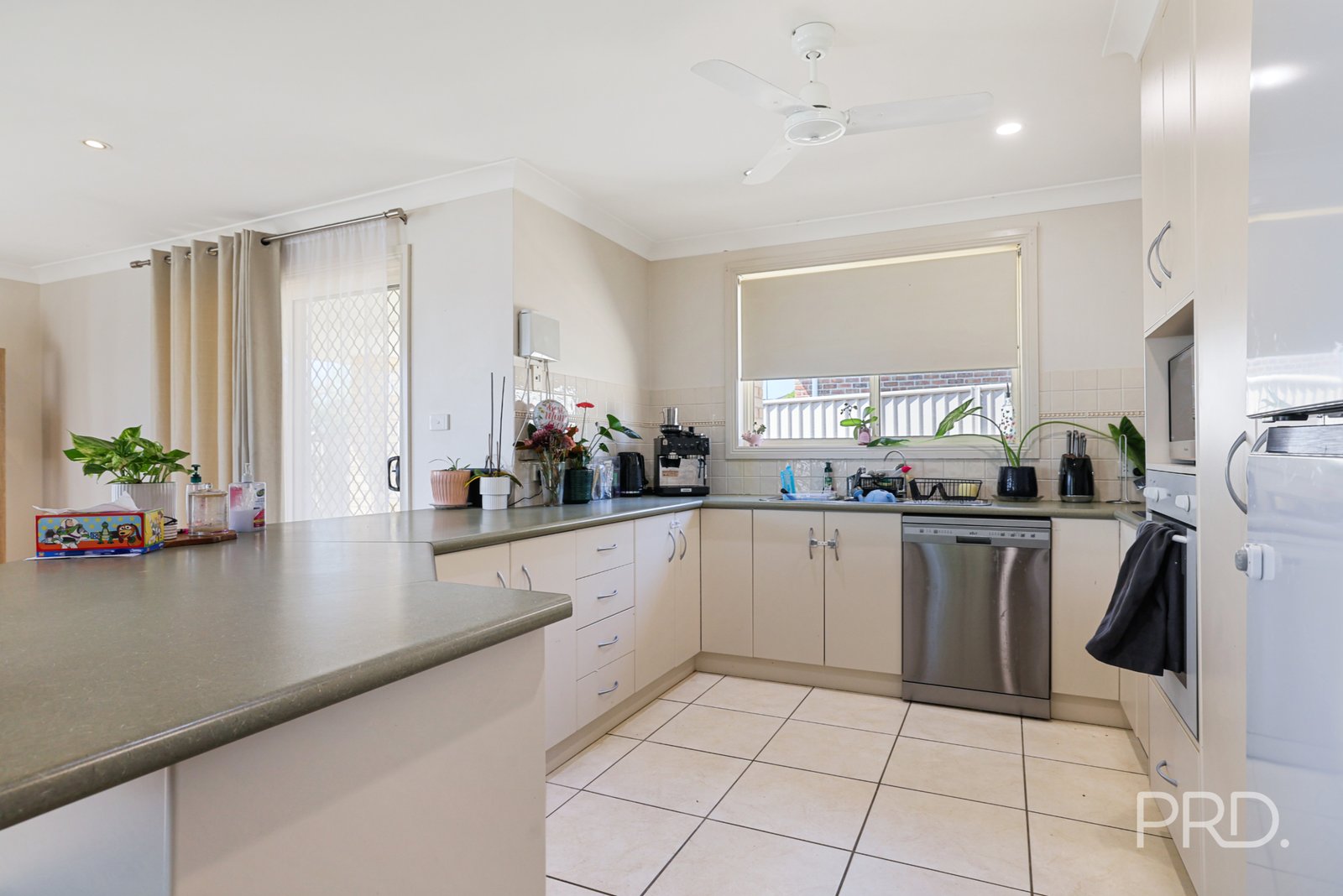 53 Peregrine Avenue CALALA 8