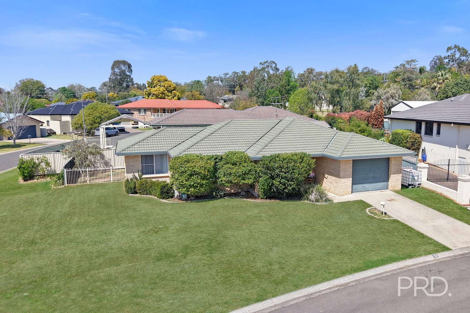 53 Peregrine Avenue CALALA 28