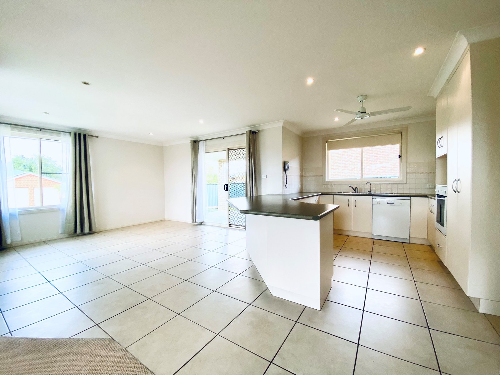 53 Peregrine Avenue CALALA 6