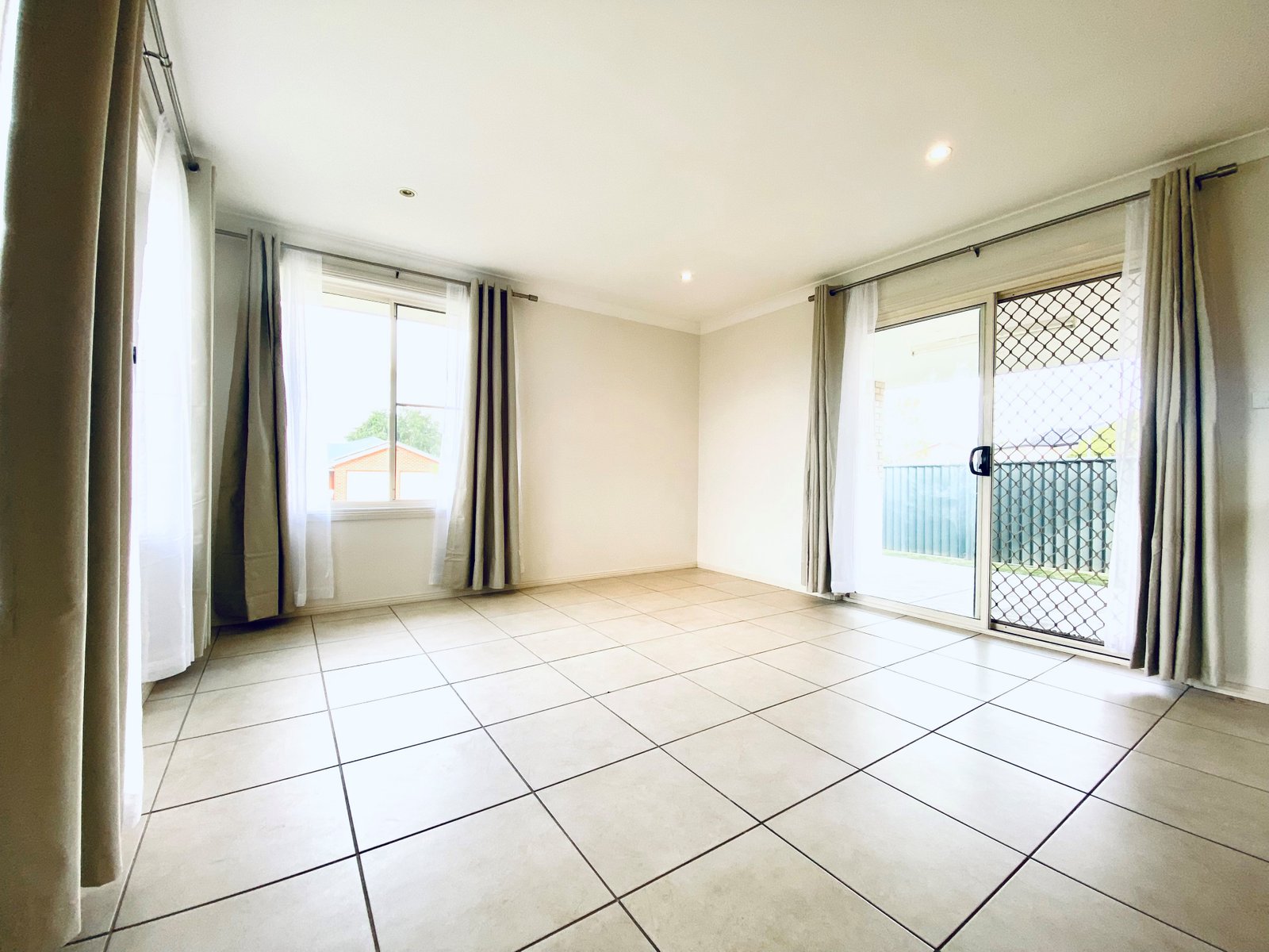 53 Peregrine Avenue CALALA 9