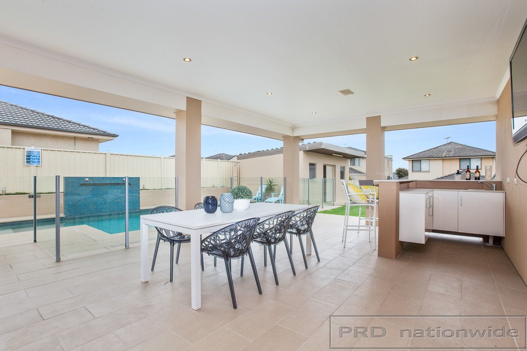 53 Peterson Parade THORNTON 11