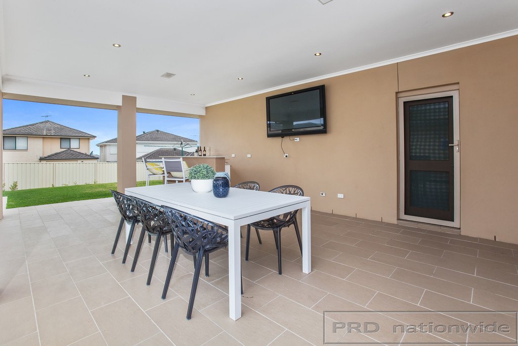 53 Peterson Parade THORNTON 12