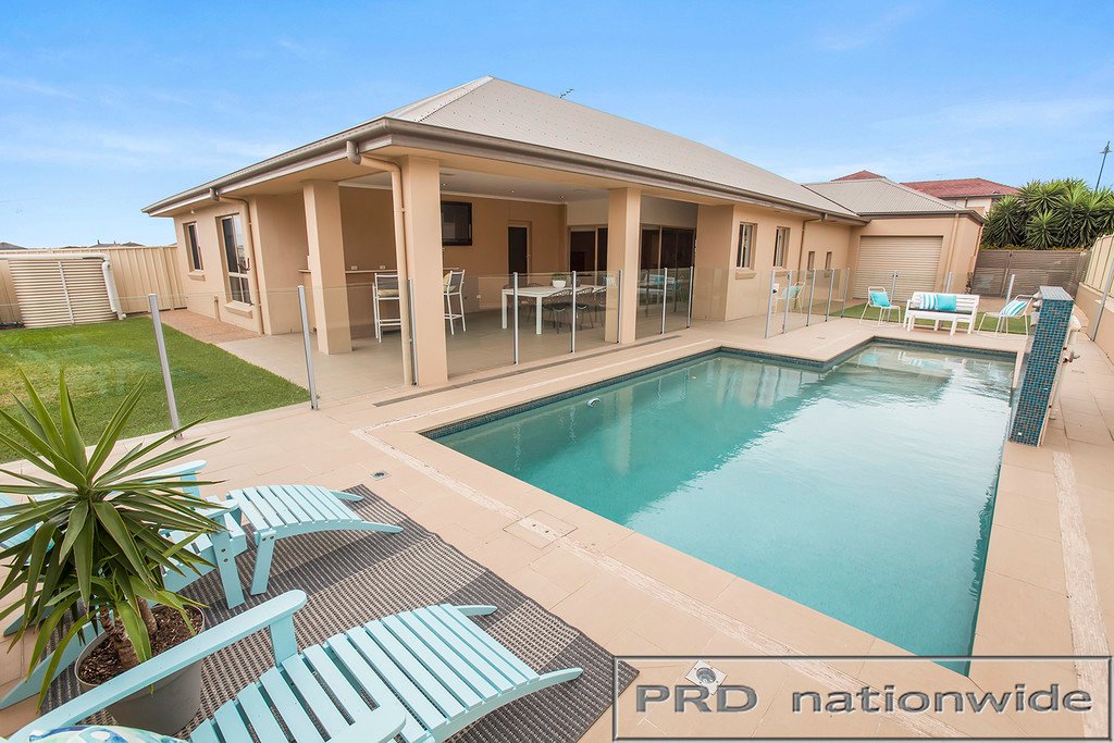 53 Peterson Parade THORNTON 14