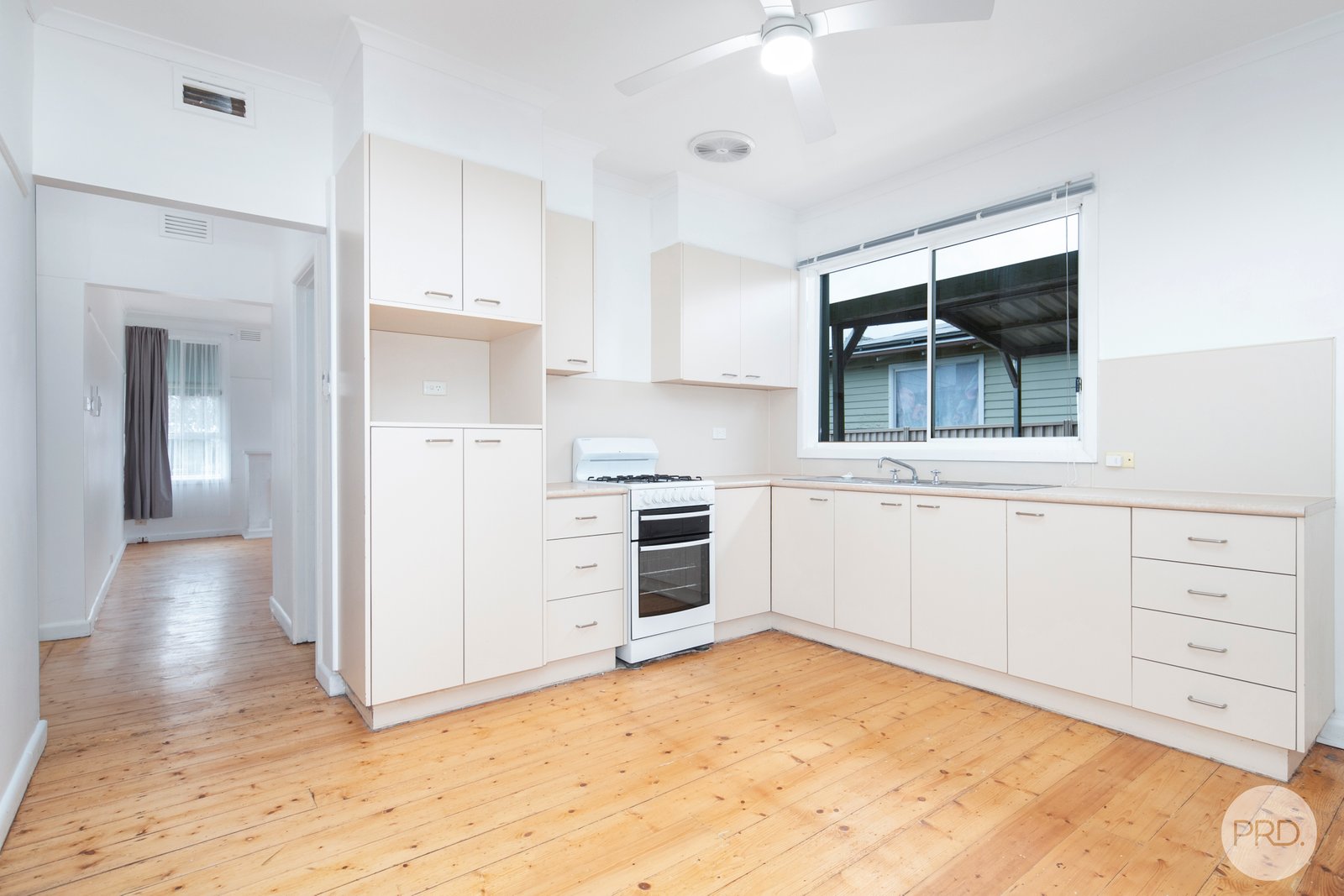 53 Primrose Street WENDOUREE 3