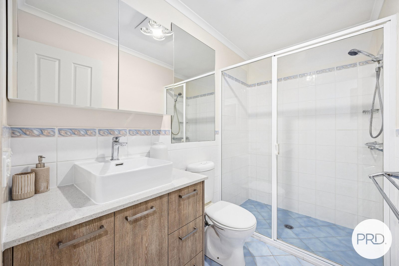 53 Proserpine Circuit AMAROO 14