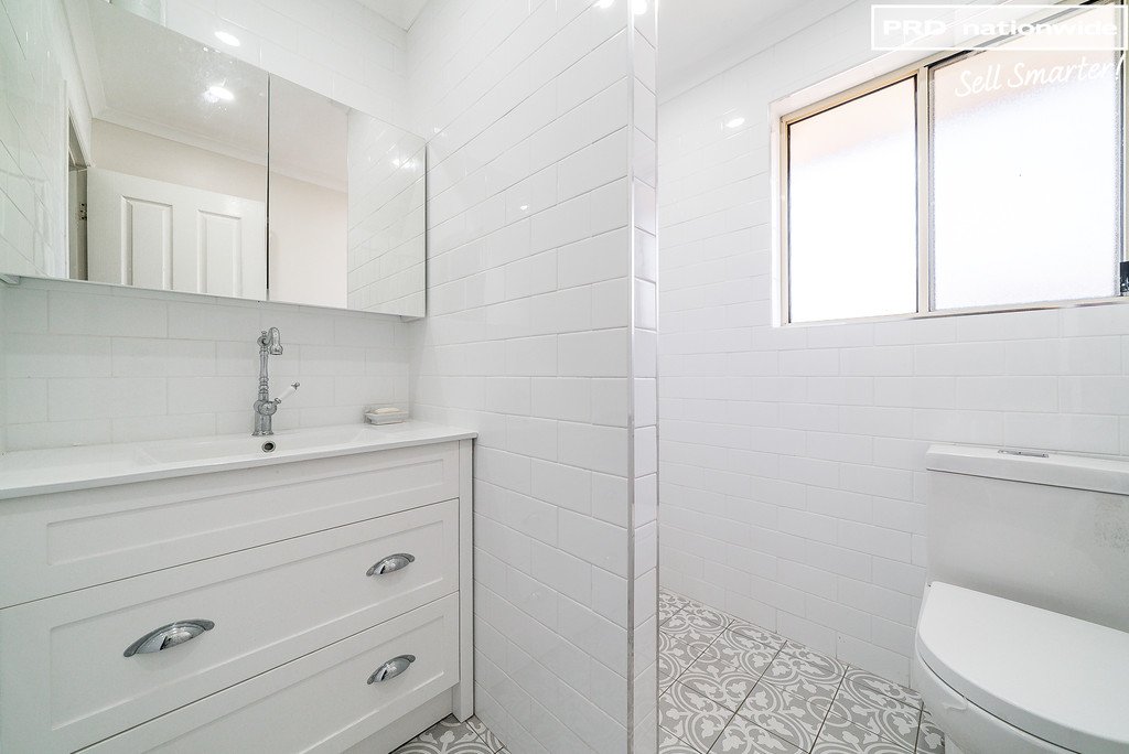 53 Pugsley Avenue ESTELLA 8