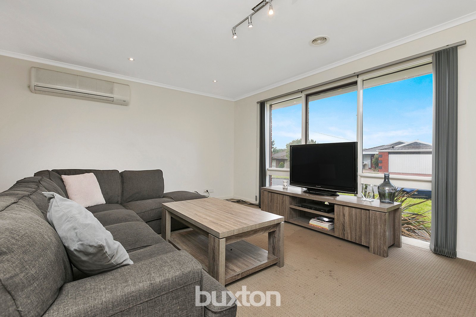 Gallery: 53 Rangeview Drive
